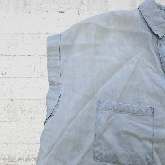 Rails Light Chambray Rolled Cuff Button Down Classic Short Sleeve Top Size Small - Picture 6 of 10